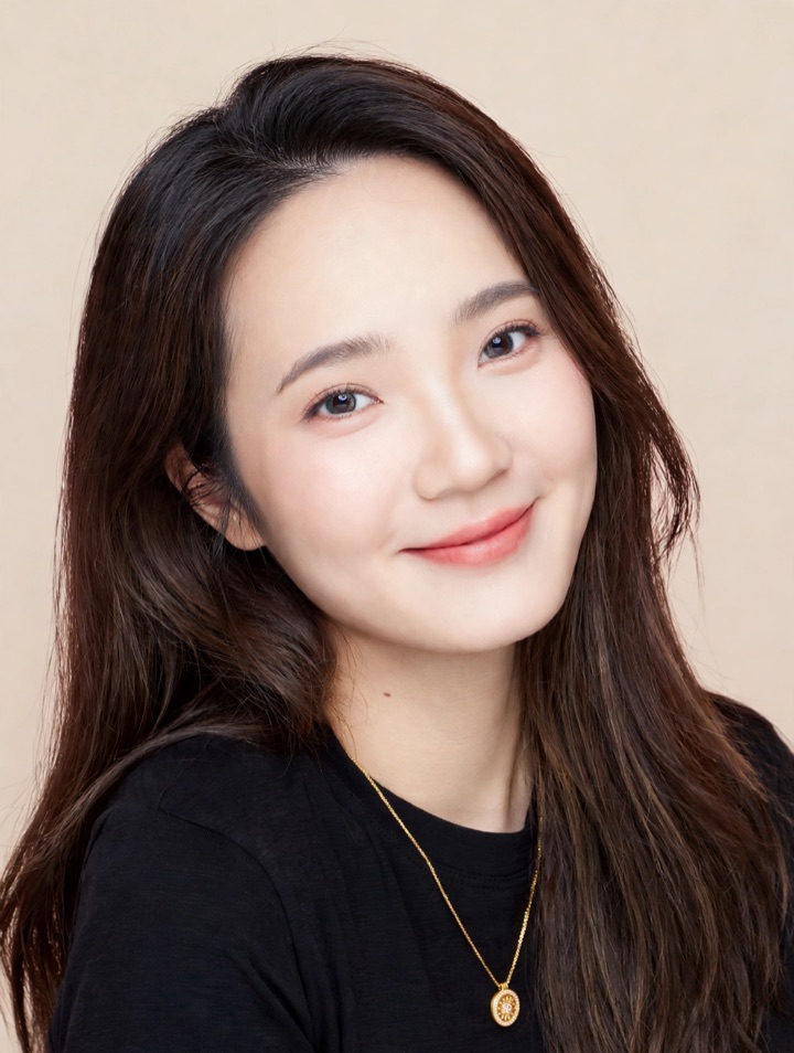 Yiyue, Mandarin teacher